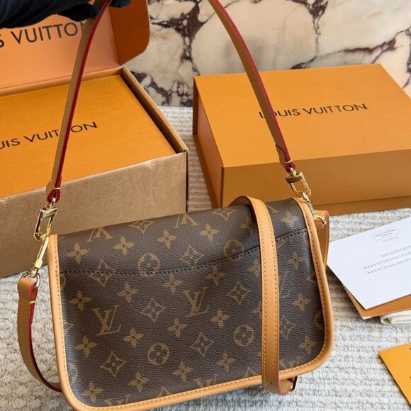 LOUIS VUITTON Monogram Diane Satchel Shoulder Bag Purse Crossbody - Picture 6 of 9